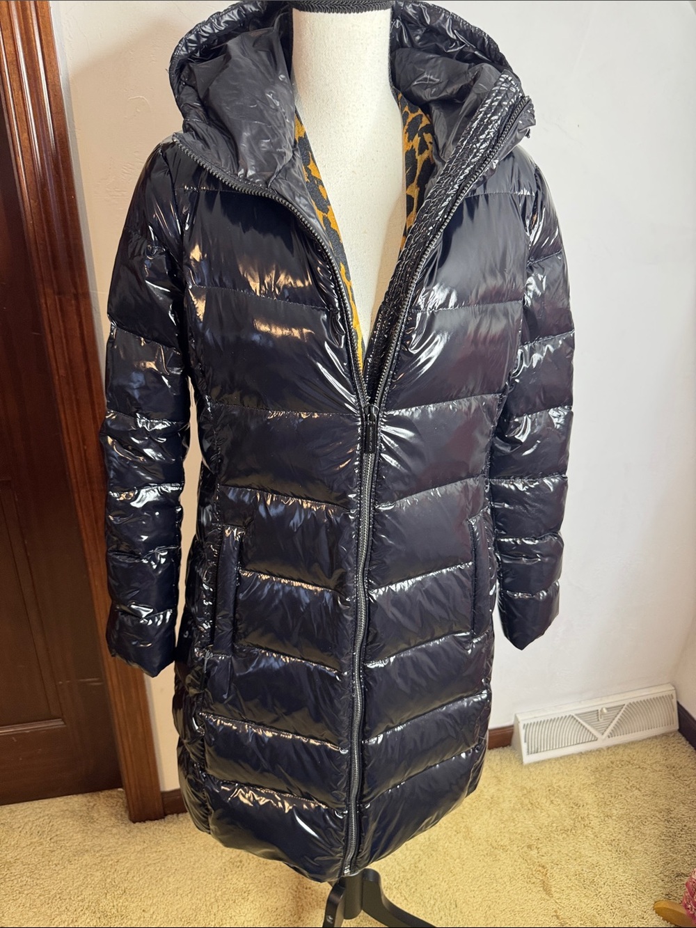 Michael Michael Kors Women's Black Gloss Down Puffer Coat with Hood Size Medium